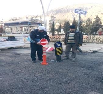 Genellikle şehir dışından gelip Amasya halkının manevi duygularını sömüren dilenciler, ekiplerimizin rutin düzenlediği çalışmalarla yakalanıp memleketlerine gönderiliyor.