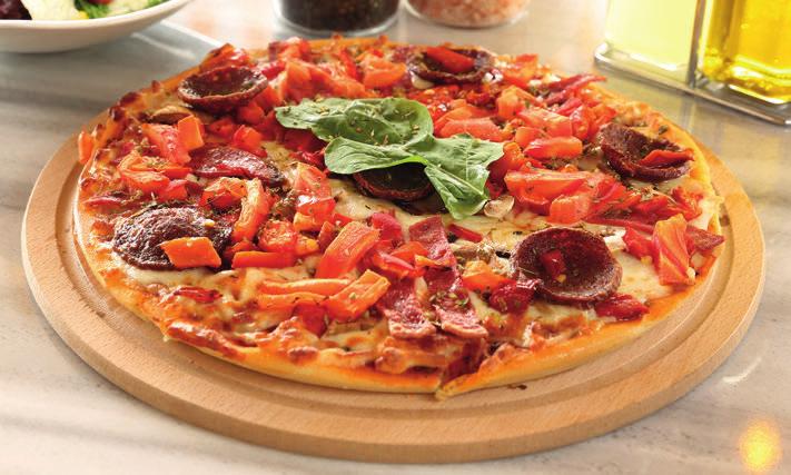 00 Pizza Alaturka Mozeralla peyniri, sucuk, kavurma, pastırma, mantar, domates, dağ kekiği ile 18.
