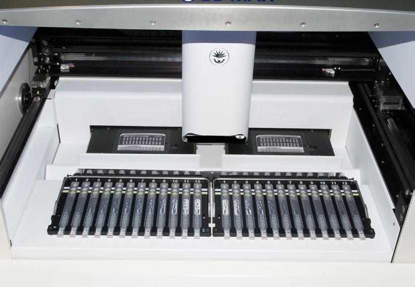BD MAX System'a gerekli sayıda BD MAX PCR Cartridge yerleştirin (bkz. Şekil 2).