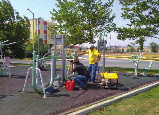 25 dekar alan üzerinde bulunan; park, yeşil alan, refüj, çocuk parklarının düzenli