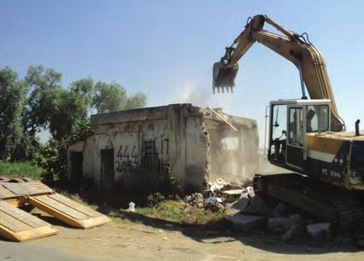 25 - Seymen Köyü, 1010 parsel üzerinde kaçak ve ruhsatsız beş yapıdan ikisi 22.11.2012 tarihinde Belediyemiz tarafından yıkılmıştır.