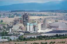 Türkiye Çimento Endüstrisi nin kapasite ve pazar lideri olarak faaliyetlerini 6 fabrikada, satışlarını 7 coğrafi