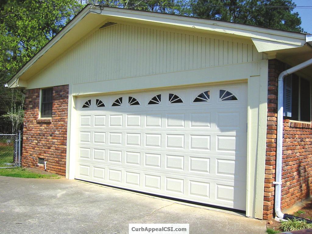 Otomatik Kapı ve Gölgelik Teknolojileri GARAJ KAPILARI SEKSİYONEL KAPILAR GARAGE DOORS SECTIONAL DOORS Kapalı otopark ve garajlar için üretilmiş olup, kullanım kolaylığı ve izolasyon özelliği ile