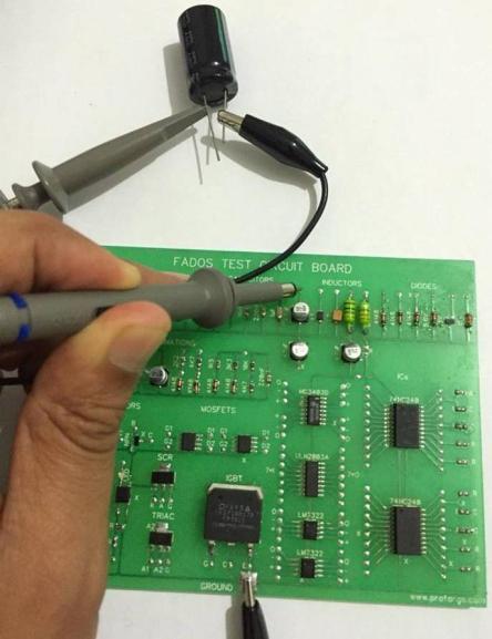 Resim 73: Kondansatörün Elektronik Devrede Ölçülmesi ve Devre