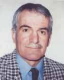 İsmail Yılmaz 1945 yılında İzmit te doğdu. 1972 yılında Yıldız Üniversitesi Vatan Mühendislik ve Mimarlık Okulu İnşaat Mühendisliği Bölümü nden mezun oldu.