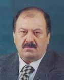 İsmail Bursalıoğlu 1947 yılında İzmir-Bergama da doğdu. 1972 yılında Yıldız Teknik Üniversitesi İnşaat Mühendisliği Bölümü nden mezun oldu. Aynı okulda yüksek lisans eğitimini tamamladı.
