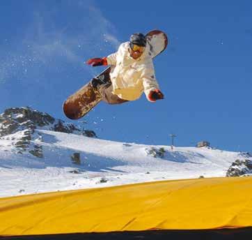 area : 20,000 m 2 Number of beds : 700 Number of rooms : 241 DorukKaya Ski & Mountain Resort Türkiye nin ilk kayak merkezlerinden biri ve bugünün en popüleri olan DorukKaya Ski & Mountain