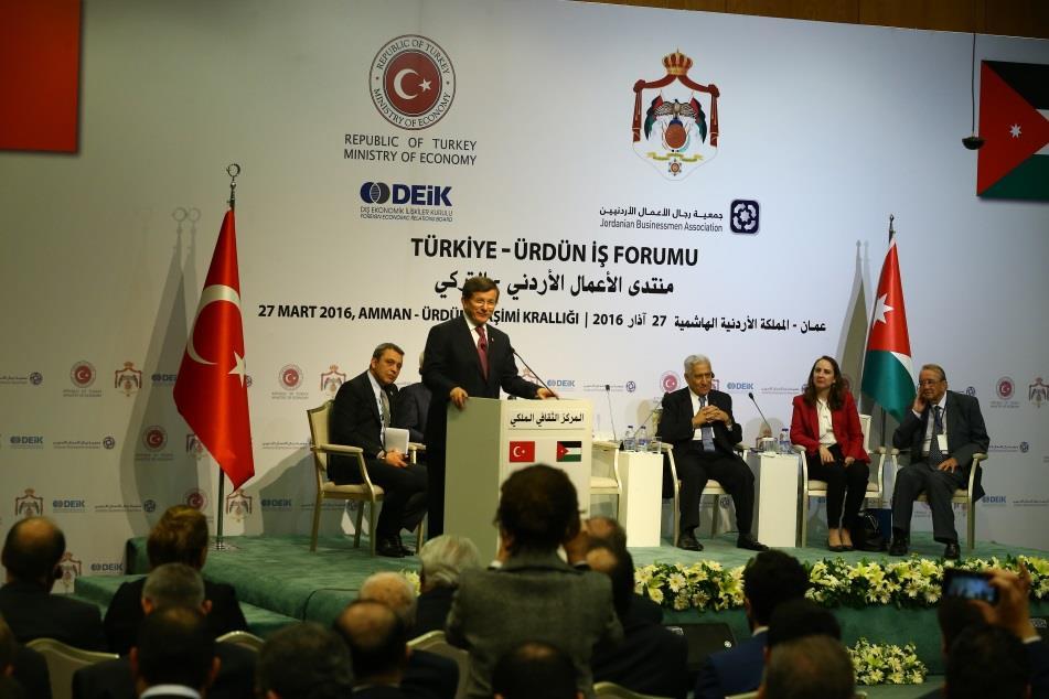 gerçekleştirilebilecek ortak girişimler; Avrupa pazarında Türkiye nin tecrübelerinden yararlanabilmesi hususlarına değinildi İş Forumu kapsamında gerçekleştirilen görüşmelerin ardından T.