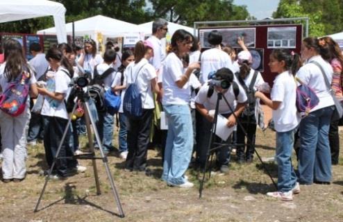 Bilimsel Gözlemler Merkezimizde, bilimsel gözlemler şu an için çalışmakta olan 40cm çaplı Meade LX200 GPS teleskobu ile yürütülmektedir.