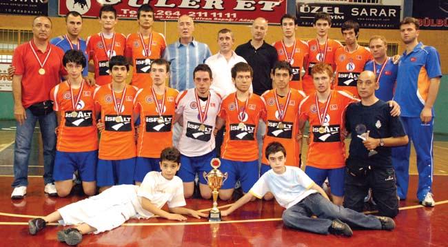 Sakarya Atatürk Spor Salonunda oynanan Yıldız Erkekler Türkiye Şampiyonası final karşılaşmasında İstanbul