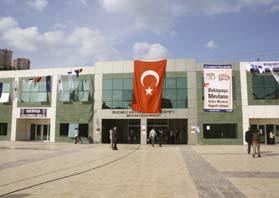 Cumhuriyet Kültür Merkezi 1700 metrekarelik alanda yükselecek olan Saraybahçe Kültür Merkezi, yan yana 3 bloktan oluflacak.