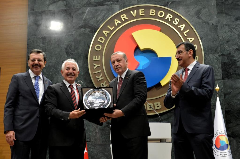 Toplantı 10.05.2016 Cumhurbaşkanımız Sayın Recep Tayyip Erdoğan GTSO Başkanı İsmail Akçay a TOBB un 72. Genel Kurulunda düzenlenen törende Hizmet Şeref Belgesi ve plaket takdim etti.