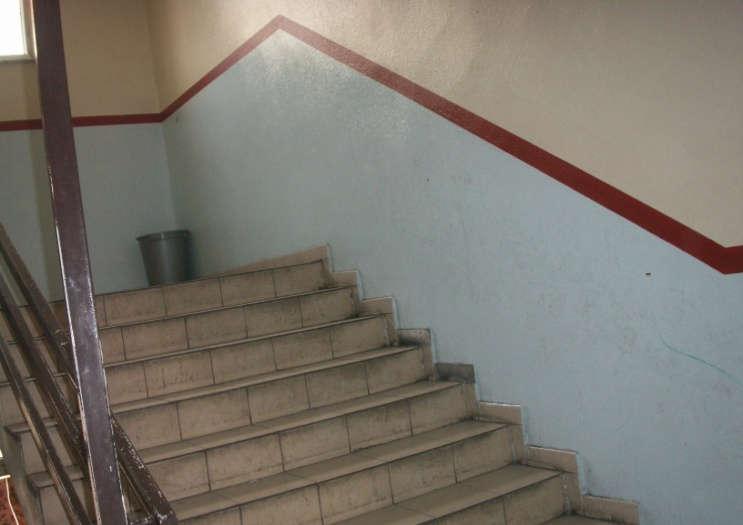 SALON VE MERDİVEN KENAR DUVARLARININ SERAMİK KAPLAMALARI Okulumuz merdiven