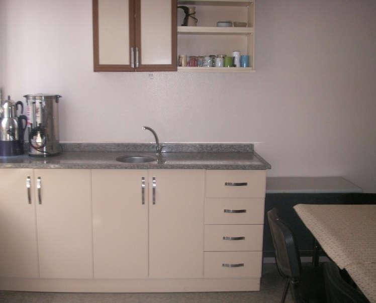 yapıldı. Mutfak dolabı, granit mutfak tezgahı yaptırıldı.