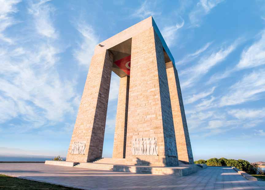 Çanakkale Şehitliği ne Anlamlı Ziyaret Başkent Üniversitesi Rektörü Prof. Dr. Ali Haberal ve beraberindeki heyet, Çanakkale Şehitliği ni ziyaret etti. Cumhuriyet in kuruluşunun 94.