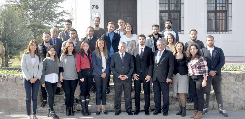 örnek kişilik sergileyenlere bu ödülü verdiklerini belirterek; Derneğimiz 2008 den bu yana, toplumun en değerli kesimini oluşturan 60 yaş üstü örnek kişileri seçmekte, onları onurlandırmak ve