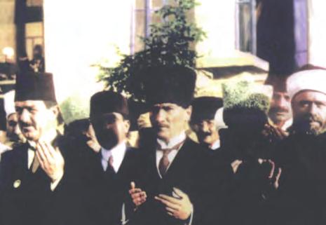 ATATÜRK VE CUMHURİYET DÖNEMİ DİN HİZMETLERİ Okuma Metni Atatürk ün Balıkesir Hutbesi Ey millet! Allah birdir, şanı büyüktür. Allah ın selameti, sevgi ve iyiliği üzerinize olsun.