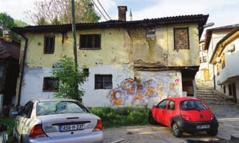 Bosna gezimizin Travnik durağındaki bu kısa ama etkileyici zaman dilimini belleğimize ve fotoğraf karelerine kaydederek ayrılıyoruz bu şehirden.