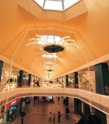 Tarihçe ve Özellikler Galleria, Ataköy Turizm Merkezi alanının kuzey batısındadır, Sirkeci-Florya Sahil yoluna paraleldir. Toplam 70.