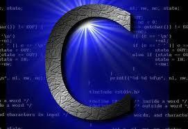 C C Programlama Dili genel amaçlı orta seviyeli ve yapısal bir programlama dilidir. 1972 yılında Dennis Ritchie tarafından Bell Telefon Labaraturvarında tasarlanmıģtır.