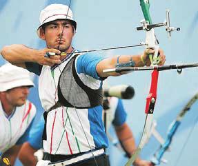 kendi içerisinde koþular, atmalar ve atlamalar olmak üzere üç bölümden oluþan bir spor dalýdýr.