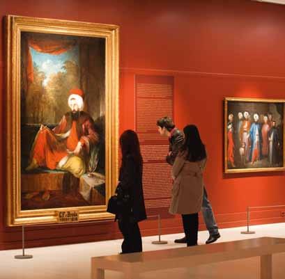 Müzenin; Oryantalist Resim, Anadolu Ağırlık ve Ölçü Birimleri ve Kütahya Çini ve Seramikleri koleksiyonlarına ek olarak, geniş bir fotoğraf seçkisi de bulunuyor.