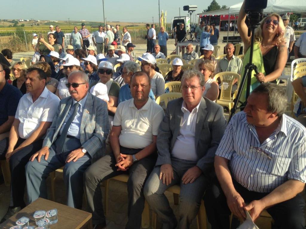 2.HASAT BAYRAMI MURATLI DA ÇOŞKUYLA KUTLANDI Tekirdağ Büyükşehir Belediyesinin Tekirdağ il ve ilçe Ziraat Odası Başkanlıkları ile Tekirdağ Ticaret Borsası'nın ortaklığında çiftçilere destek vermek