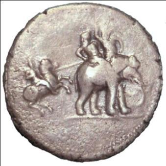 M.Ö. 327 de, Babylonia yı ele geçirdiğinde bastırdığı sikkenin ön yüzünde, İskender atı üzerinde ve elinde mızrakla fillere binmiş