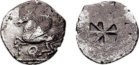 Korinth Sikkeleri: Aigina dan hemen sonra M.Ö. 590 dan itibaren Korinth de sikke basımına başlar. 3 drakhmi ağırlığında gümüş staterler basılır.