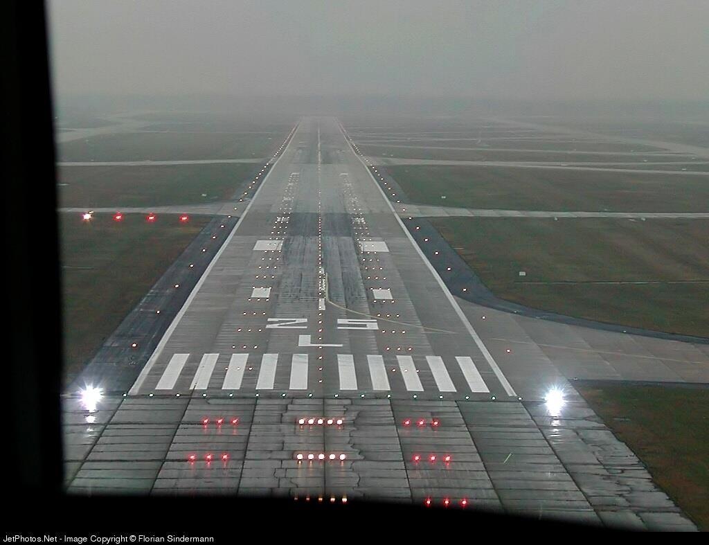 Pist Esigi Belirtme Isiklari Runway Threshold Identification Lights Pist esiginin yerinin daha belirgin olmasi gerektiginde esik hatti uzerinde ve pist kenar isiklarinin