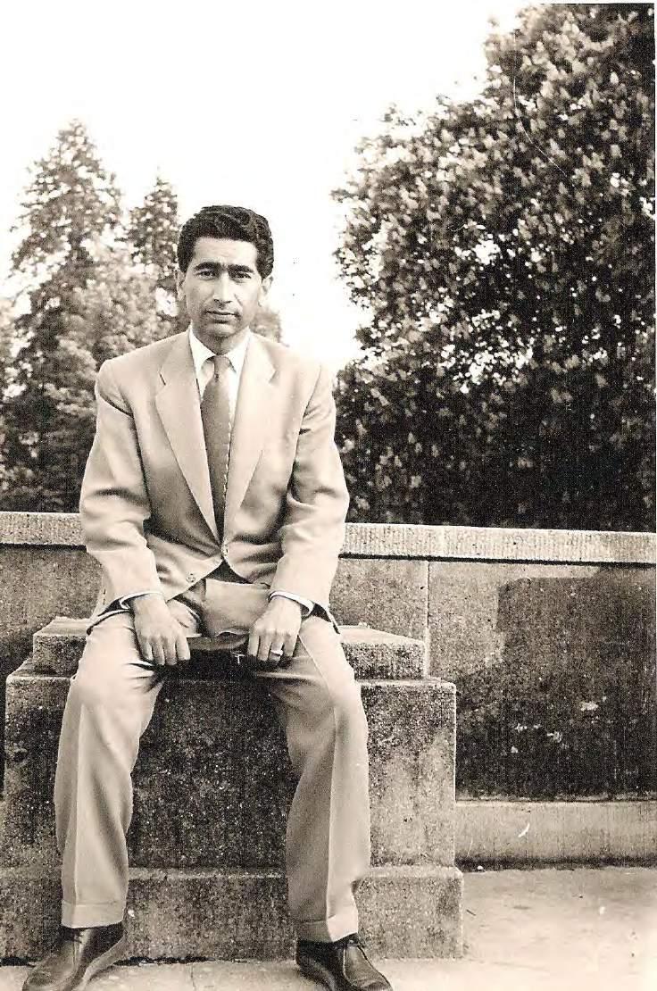 Fotoğraf 5: Sedat Veyis Örnek (Baden-Baden/Batı Almanya, 20 Mayıs 1956, kızkardeşi Seher Horasanlı albümünden) Foto