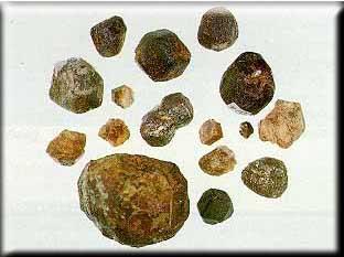 GRANAT GRUBU Kimyasal Bileşimi, X 3Y 2 Si 3 O 12 Pirop ; Mg 3 Al 2 Si 3 O 12 Almandin ; Fe 3 Al 2 Si 3 O 12 Spessartin ; Mn 3 Al 2 Si 3 O 12 Grossular ; Ca 3 Al 2 Si 3 O 12 Uvarovit ; Ca 3 Cr 2 Si 3