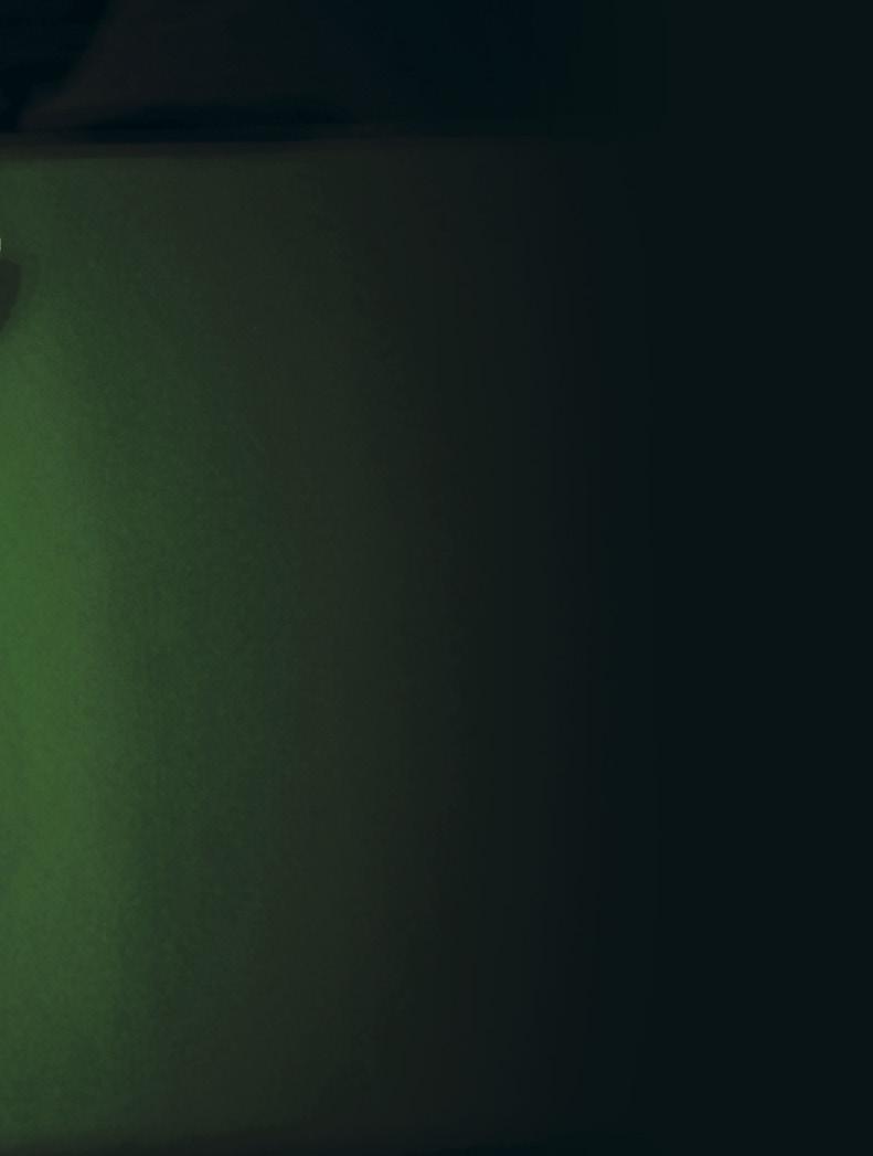 Magicienii Un spectacol cu numere incendiare prezentate de noua şcoală a iluzionismului românesc Vlad Grigorescu Ghicitorul De Gânduri Paul Lungu Magicianul Ghiduş Andrei Teaşcă Domnul Face Tot Cu