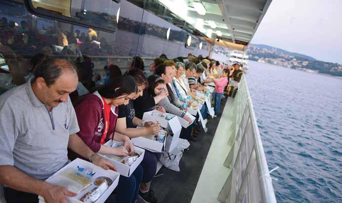 Haberler Boğaz da iftar Beşiktaş Belediyesi tarafından Ramazan ayı boyunca