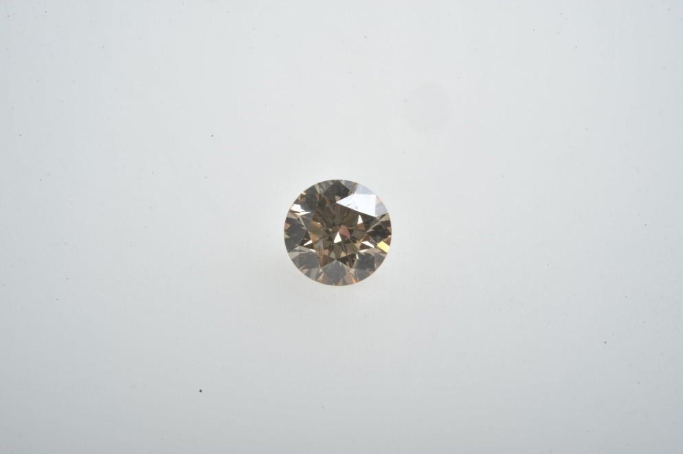 İçerisinde azot bulunduran bu taş 3107 cm -1, 2514 cm -1, 2371 cm -1 değerlerinde pik vermektedir.