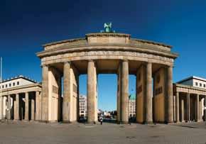 Unter den Linden, glasovita berlinska avenija - Checkpoint Charlie, nekadašnji granični prijelaz između Istočnog i Zapadnog Berlina - East Side Gallery s ostacima berlinskog zida, spomenik slobodi sa