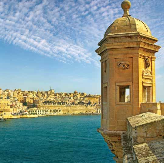 U luci Slieme ukrcat ćemo se na brod i uputiti se na plovidbu prekrasnim prirodnim lukama Slieme i Vallette.