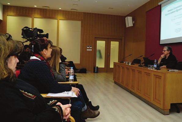 katta yer alan konferans salonunda Anadolu Üniversitesi Edebiyat Fakültesi Öğretim Üyesi Yrd.Doç.Dr.