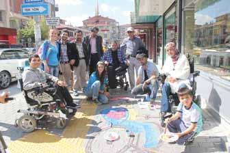 Ekim 2013 Çubuk ta Rampalar Engelliler İçin Boyandı Çubuk Aile Yaşam Merkezi eğitmenleri ve engelli üyelerinin oluşturduğu sihirli renkler proje gurubu tarafından hazırlanan Avrupa Birliği Eylem 1.