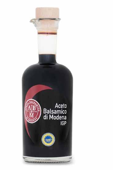 PRODOTTI / ÜRÜNLER Modena Balzamik Sirkesi IGP (Aceto Balsamico di Modena IGP) üzüm şırası ve şarap sirkesinin ahşap fıçılarda belli bir süre koyulaştırılması sonucunda elde edilen bir sostur.