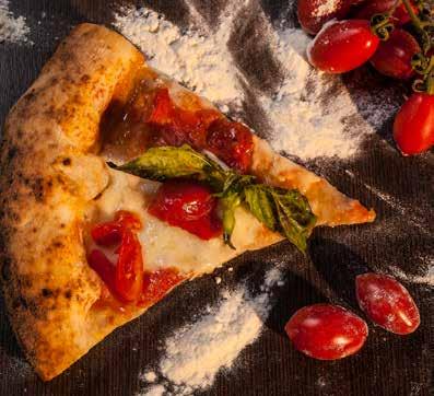 PRODOTTI / ÜRÜNLER Napoli Pizzası STG (Pizza Napoletana STG) yuvarlak forma ve kabarık kenarlara sahip, orta kısmı özel tarifli bir harçla dolu bir çeşit fırın ürünüdür.