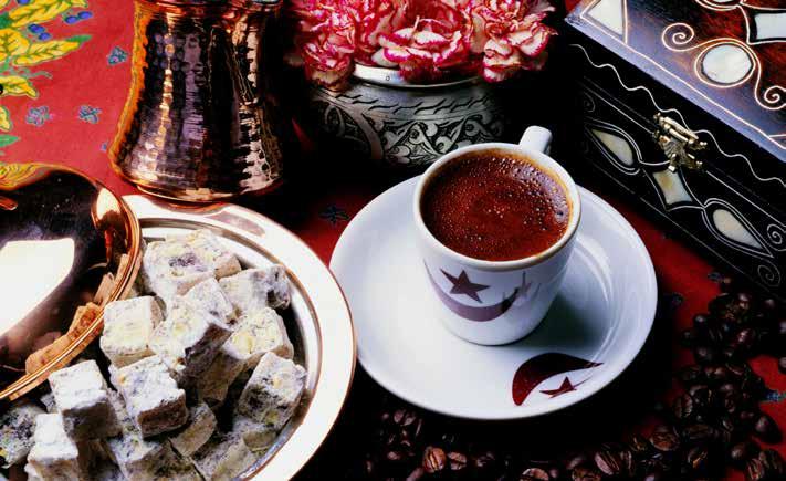Così si affermò come uno degli elementi fondanti della cultura turca. Si narra che nei palazzi ottomani vi fossero degli Chef specializzati solo per fare il caffè.