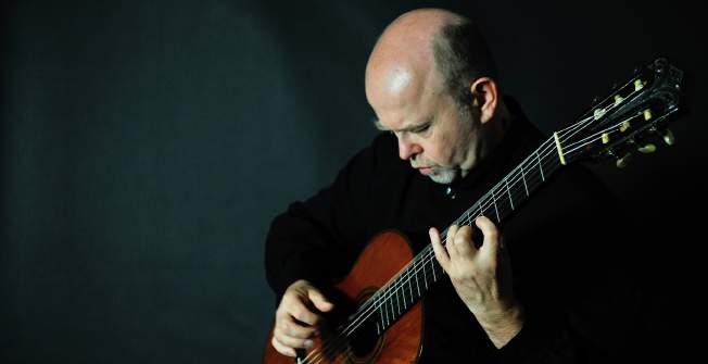 PAVEL STEIDL GİTAR RESİTALİ PAVEL STEIDL GUITAR RECITAL ÇEKYA / CZECH REPUBLIC 09 OCAK 2018 SALI / 09 JANUARY 2018 TUESDAY 20.30 12 PROGRAM / PROGRAMME J. A. L. Count of Losinthal: Suite (*) P. J. de Abril Tirado: Menüetler N.