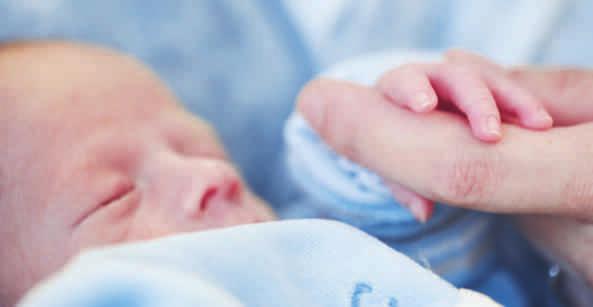Bebek bezlerinin yeterince ıslak olup olmadığı veya büyük abdestini yeterince yapıp yapmadığı Aşırı uykulu olma durumu (bebek yemek yemek için uyanmaz) veya aşırı uyanıklık durumu (bebek hiç uyumaz)