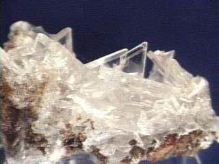 Sülfat grubu mineraller Jips (Alçıtaşı) CaSO4.
