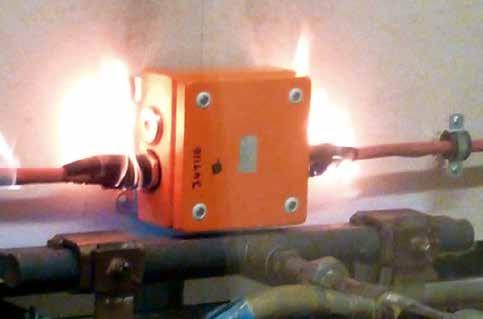 Yangın durumunda güvenlik Hensel yangın buatları, E30/E60/E90 elektrik kablo sistemlerinde PH120 izolasyon bütünlüğü ve yapısal yangın direnci açısından test edilmektedir.