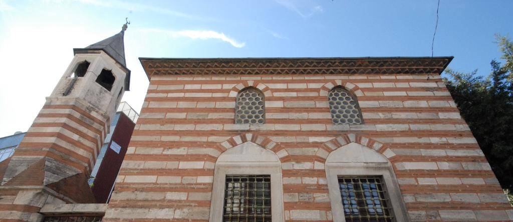 Eyüp Sultan Gezi Rehberi 11 SİLAHDAR MEHMET BEY CAMİ İstanbul un En Eski Mabedlerinden.