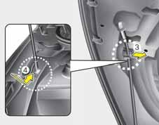 UYARI Motoru düz bir yerde durdurduktan sonra, otomatik şanzımanlı/sürekli Değişken Şanzımanlı/Çift kavramalı şanzımanlı (DCT)