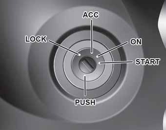 ANAHTAR ORBC050001 Kontak anahtarı konumu LOCK (KİLİTLİ) konumu Hırsızlığa karşı korumak için, direksiyon kilitlenir. Kontak anahtarı sadece LOCK (KİLİTLİ) konumunda çıkartılabilir.