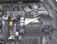 Bakım 3. Sökülen sigortayı kontrol ediniz, yanmışsa değiştiriniz. Sigortayı sökmek veya takmak için motor bölümü sigorta panelinde bulunan sökme aletini kullanınız. 4.